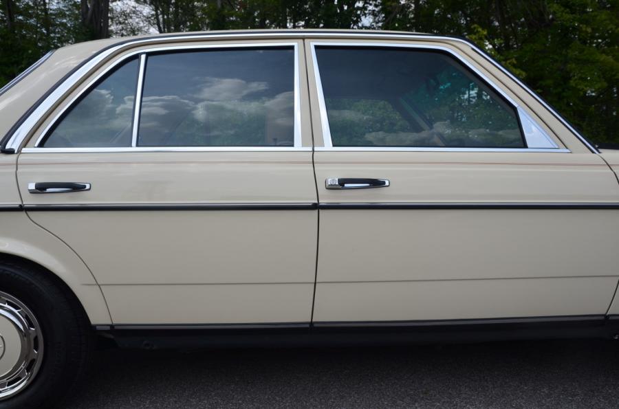 Детали экстерьера Mercedes-Benz 240 D (Bm.123.123) 1983 года  (EU) (фото 33 из 80)